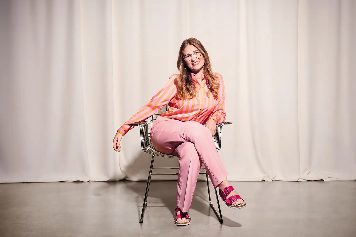 780a099314a9a4085ad9826a8b6d1fdb-1